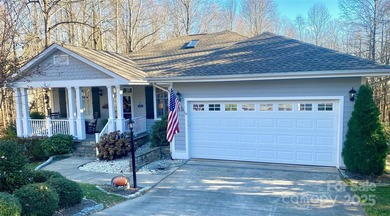 Updated and Move-In-Ready Kenmure Cottage. This warm and - photo 1