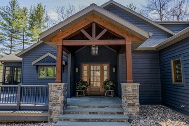 Stunning 4BR, 4BA retreat on nearly 3 acres with 160' of sand - photo 3