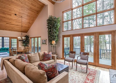 Stunning 4BR, 4BA retreat on nearly 3 acres with 160' of sand - photo 5