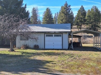 This Williamson Riverfront Home! Features 3 Bedrooms 2 Baths - photo 7