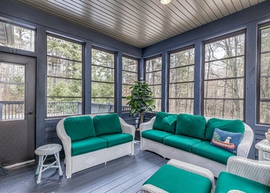 Stunning 4BR, 4BA retreat on nearly 3 acres with 160' of sand - photo 8