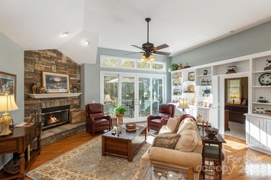 Updated and Move-In-Ready Kenmure Cottage. This warm and - photo 9