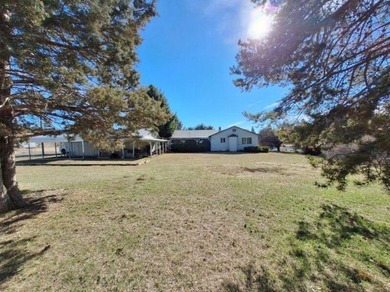 This Williamson Riverfront Home! Features 3 Bedrooms 2 Baths - photo 9