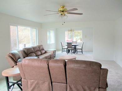 This Williamson Riverfront Home! Features 3 Bedrooms 2 Baths - photo 10