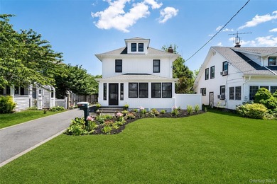 LOCATION + RENOVATION! This charming Sayville colonial has been - photo 1