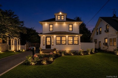 LOCATION + RENOVATION! This charming Sayville colonial has been - photo 2