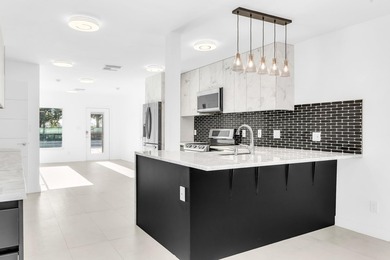 Million-dollar view on an exquisite home featuring 4 en-suite - photo 8