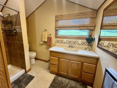 Welcome to this beautifully updated 1-bedroom, 1-bath cottage - photo 15