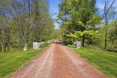 A truly extraordinary estate offering unmatched privacy, luxury - photo 4