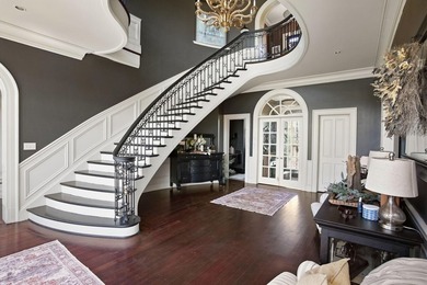A truly extraordinary estate offering unmatched privacy, luxury - photo 5