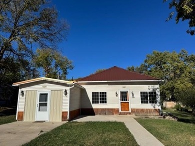 Lewis and Clark Lake Home For Sale in Springfield South Dakota