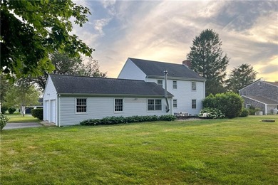 Welcome to the desirable Slate Hill Farm neighborhood. This - photo 5