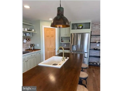 WELCOME to the Eastern Shore -- This charming Nantucket style - photo 10