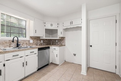 Beautifully remodeled 3 bedroom, 2 bathroom home offering 1,571 - photo 9