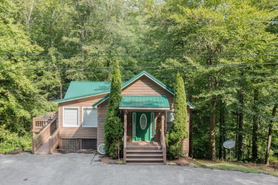 Lake Home For Sale in Burnside, Kentucky