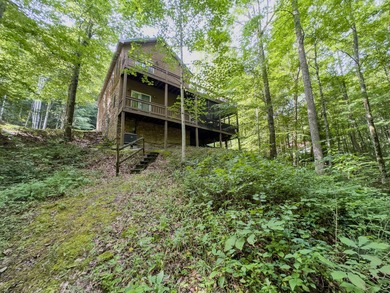 Charming 3-Bed, 3-Bath Cabin in Lake Cumberland Resort! A MUST - photo 5