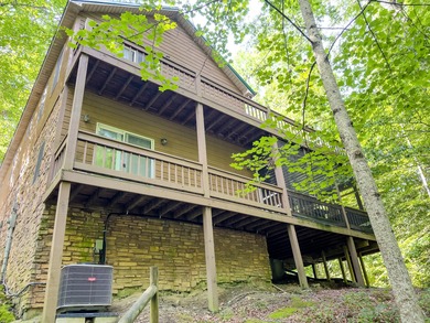 Charming 3-Bed, 3-Bath Cabin in Lake Cumberland Resort! A MUST - photo 9