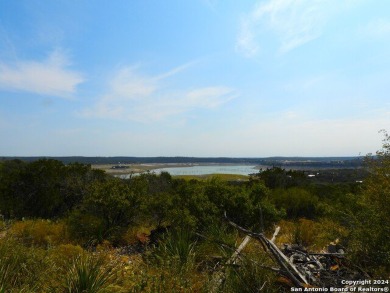 Lake Medina Lot For Sale in Lakehills Texas