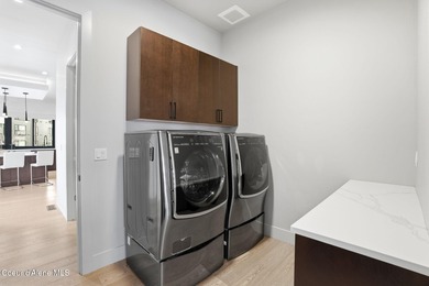 LUXURY RIVER VIEW RESIDENCE | ATLAS WATERFRONT DISTRICT - photo 15