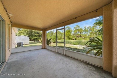 Roof replaced in 2022. Oversized 4-bedroom home with concrete - photo 20
