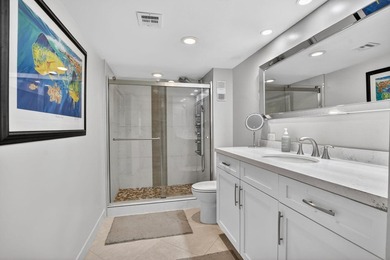 Completely renovated and move in ready 2/2 + den, could easily - photo 24