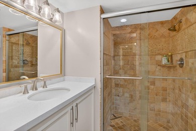 Completely renovated and move in ready 2/2 + den, could easily - photo 30