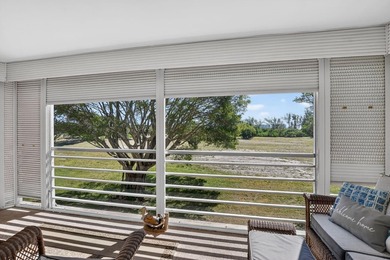 Completely renovated and move in ready 2/2 + den, could easily - photo 35