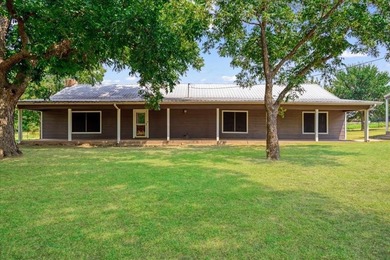 Lake Home For Sale in Savoy, Texas