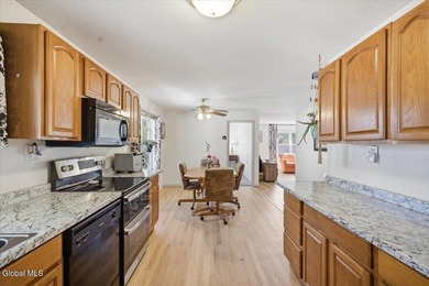 Come see this super cute home just around the corner from the - photo 5