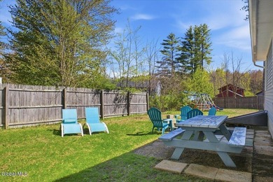 Come see this super cute home just around the corner from the - photo 6