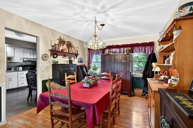 Set on a quiet, privacy-filled cul-de-sac, this beautifully - photo 7