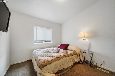 Tucked away in a quiet Rockaway Beach neighborhood near Lake - photo 12