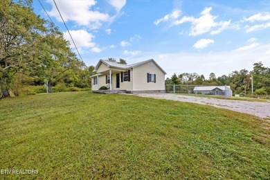 Welcome home to this charming 2-bedroom, 1-bath home in the - photo 3