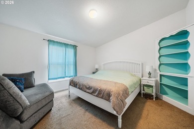 Tucked away in a quiet Rockaway Beach neighborhood near Lake - photo 16