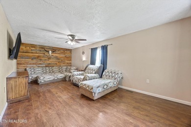 Welcome home to this charming 2-bedroom, 1-bath home in the - photo 8