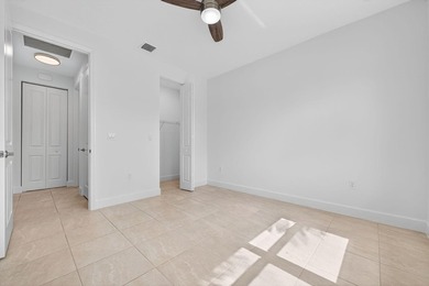 Live the resort lifestyle in **Valencia Grove at Riverland** - photo 19
