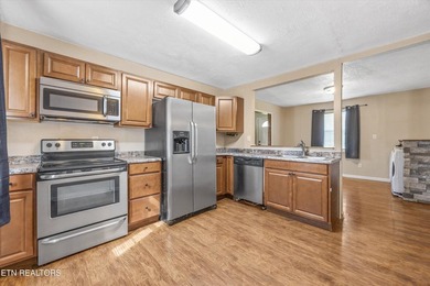Welcome home to this charming 2-bedroom, 1-bath home in the - photo 10