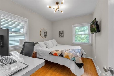 Beautifully renovated ranch located in the heart of Pleasant - photo 25