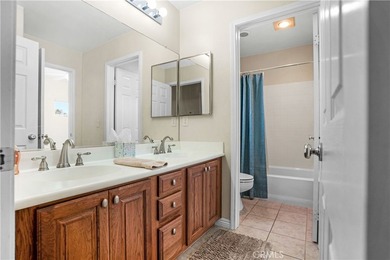 Amazing Lake & Golf Course Views! Located on a quiet cul-de-sac - photo 34