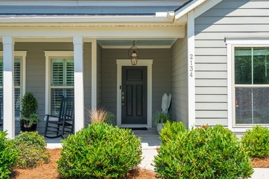 Nestled in the sought-after St. Johns Woods community, this - photo 8