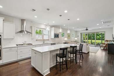 Nestled in the sought-after St. Johns Woods community, this - photo 10
