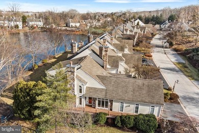 (private lake, pond, coastal) Townhome/Townhouse Active Under Contract in Berwyn Pennsylvania