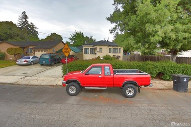 Step right up to 2377 Poplar Ave in East Palo Alto, CA, USA - photo 3