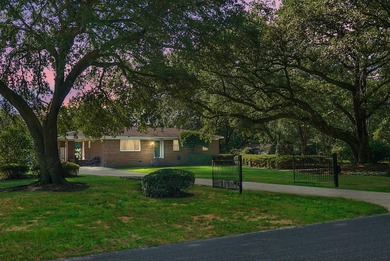 (private lake, pond, creek) Home For Sale in Walterboro South Carolina