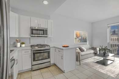 Welcome to the pinnacle of urban living in the heart of the - photo 3