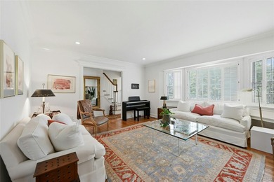 This tastefully curated Farm Ranch pairs easy, inviting style - photo 4