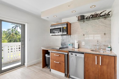 Beautiful oceanfront condo-hotel offering the ultimate South