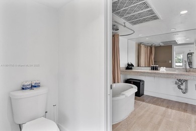 Beautiful oceanfront condo-hotel offering the ultimate South