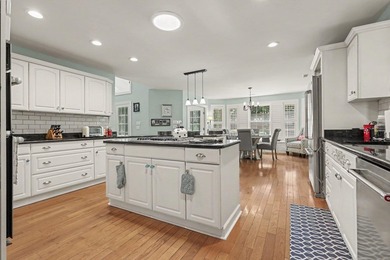 YOU FOUND THE ONE!!! Magnificent 3-bedroom, 3.5 bath brick home - photo 9