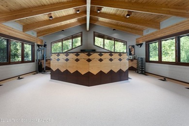Set on the West Bank of the Snake River in Wilson, this 9 - photo 33